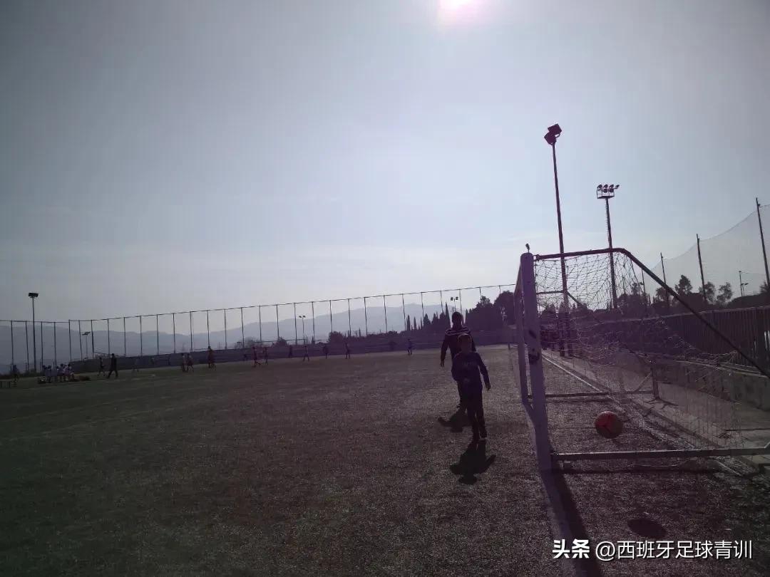 在西班牙留学踢足球怎么样,西班牙踢球和学习