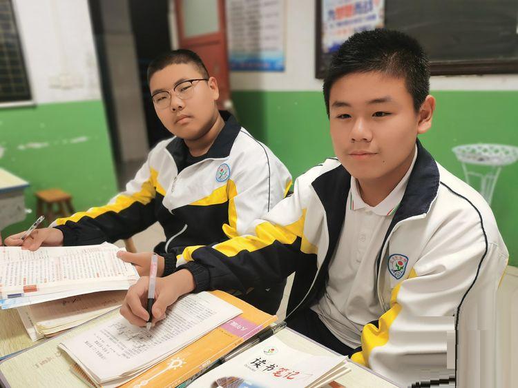 考不上高中去职校混三年,考不上高中上职高有出息吗