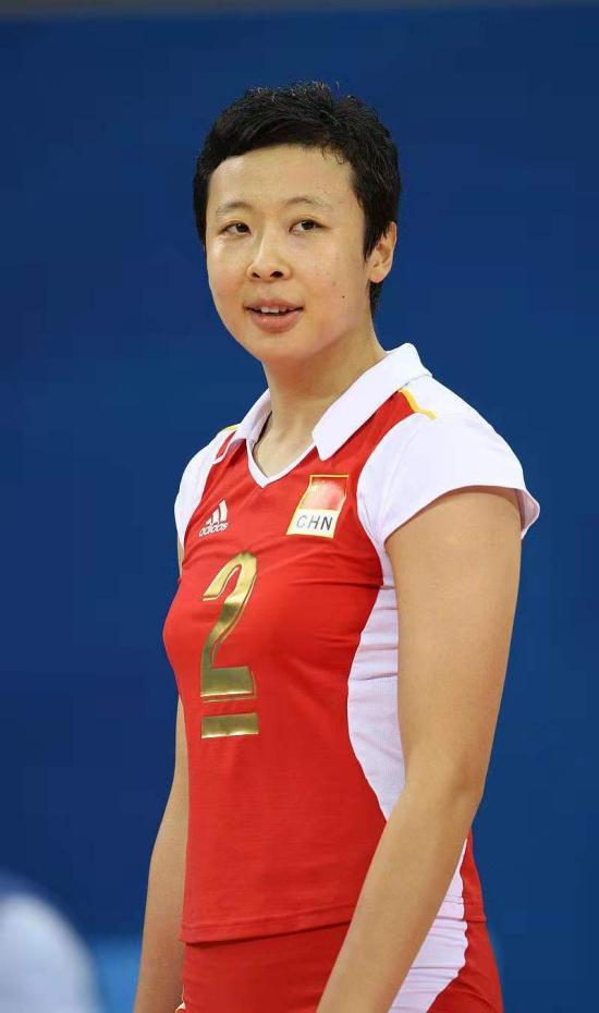 冯坤嫁给泰国女排教练,女排队长冯坤结婚了吗