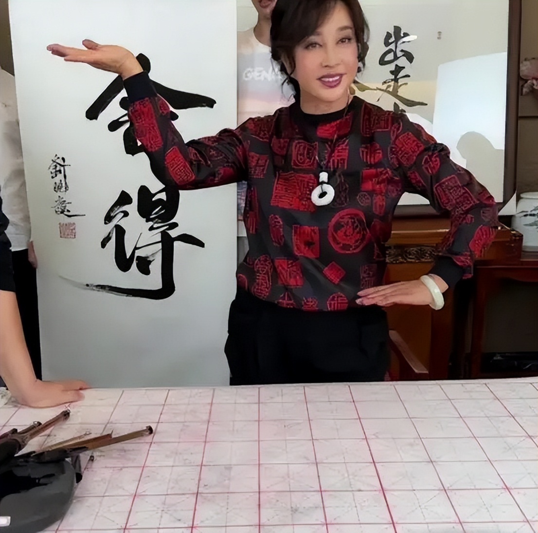 私生活混乱、卖假货、深陷“丑闻”，这4位“老戏骨”晚节不保？