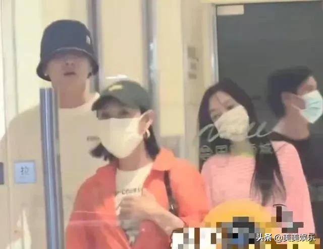 贾乃亮李小璐离婚后首次合体同框,贾乃亮李小璐离婚消息证实