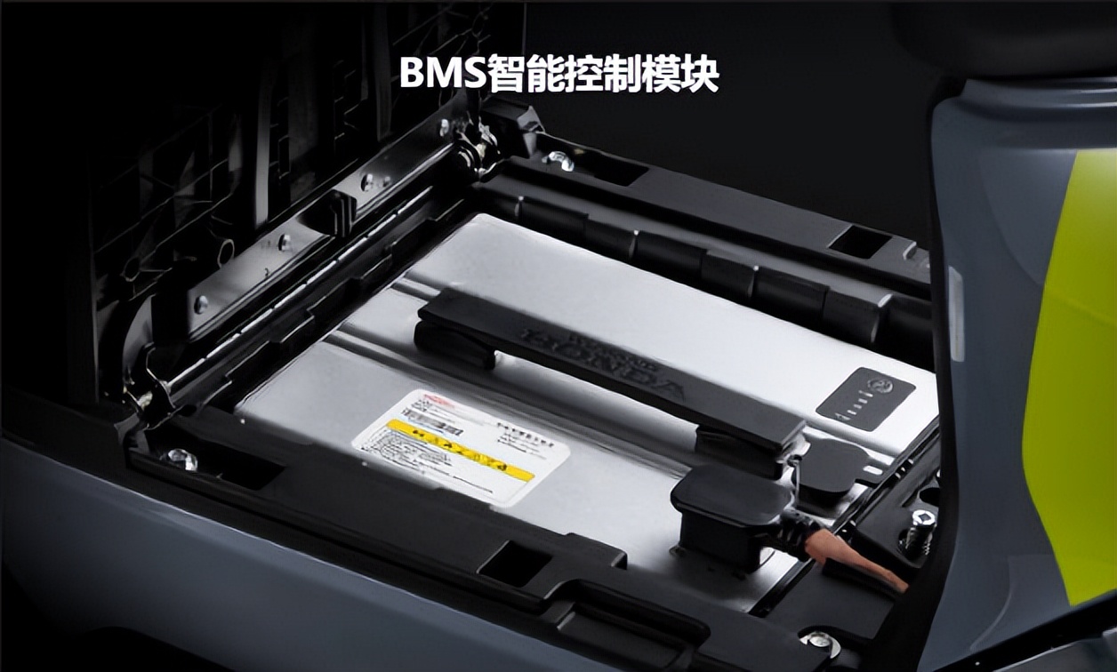 为什么电动车换电瓶要换一组,为什么电动车换电瓶非要以旧换新