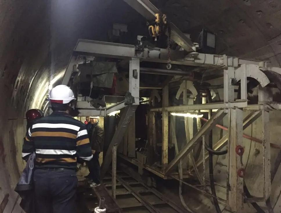 中国进口6000台盾构机,中国出口海外最大盾构机