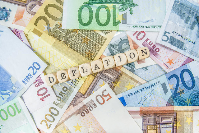 通货紧缩的原因有哪些,什么是通货紧缩能通俗解释一下