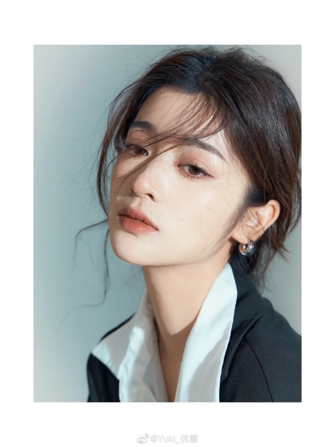 波浪卷发简单编发,人鱼微卷编发造型