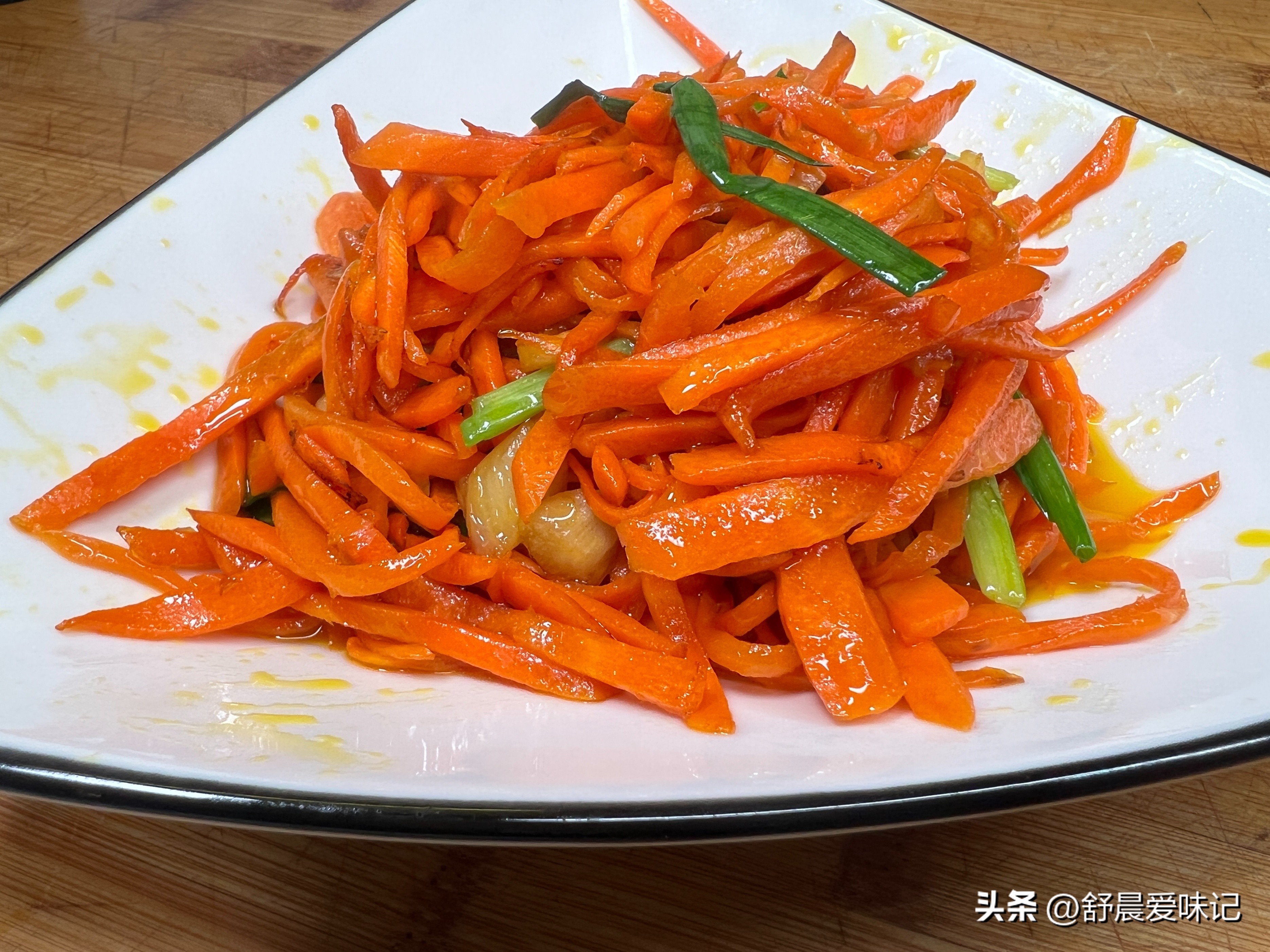 清炒萝卜丝胡萝卜的家常做法,清炒胡萝卜丝的做法大全家常窍门