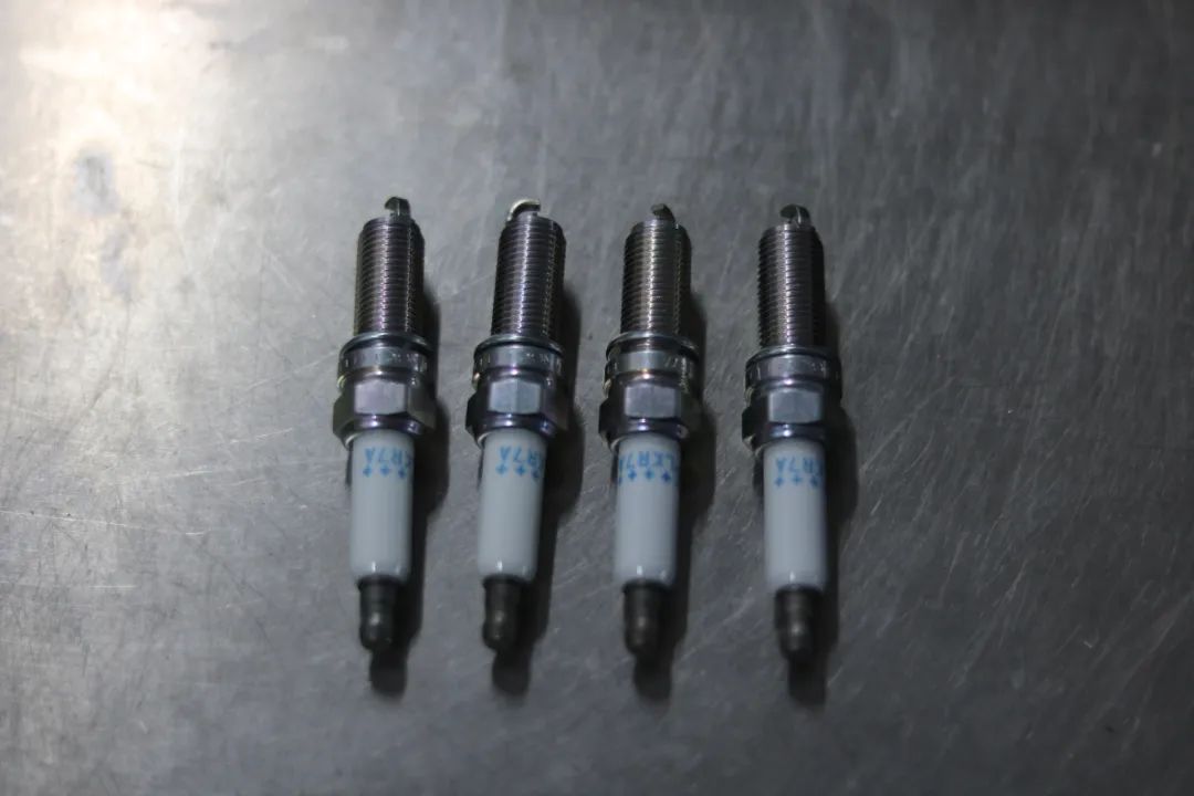 搞了辆“破烂不堪”的老款轿跑，进厂重造大翻新，满血复活变新车