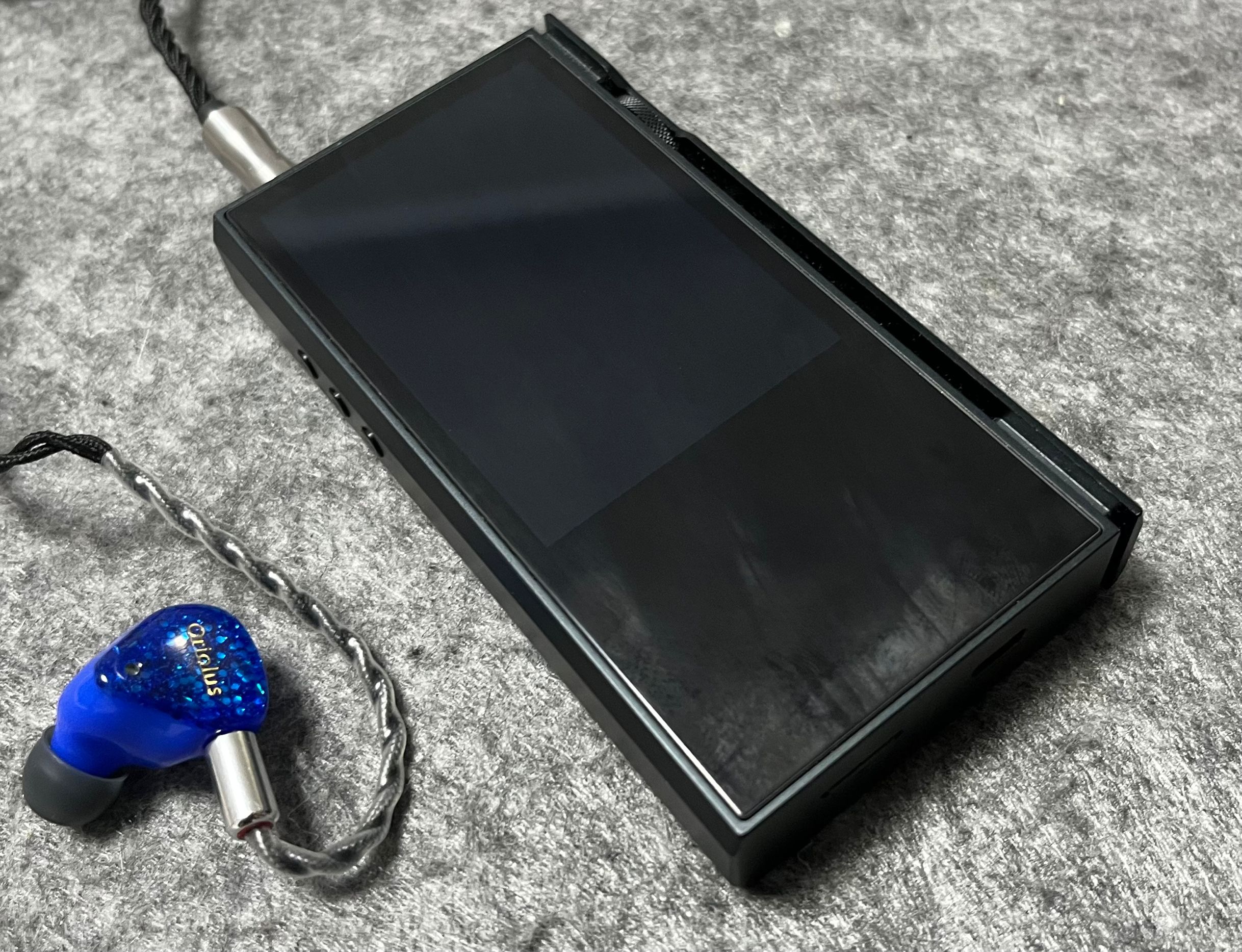 「暗非原罪」国产平板混合IEM新军——Oriolus褐鹂未煲透向尝鲜