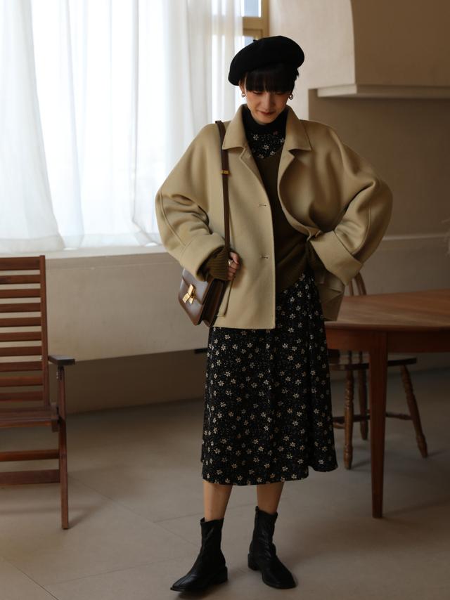 内搭连衣裙秋冬款配大衣短款蕾丝,内搭连衣裙配大衣直筒