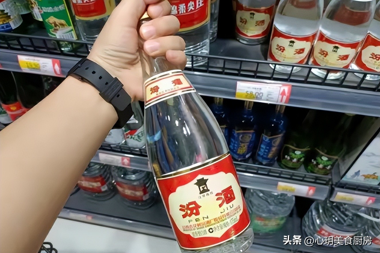 喝完酒口干舌燥喝水不解渴,为什么喝完酒口干舌燥一直喝水