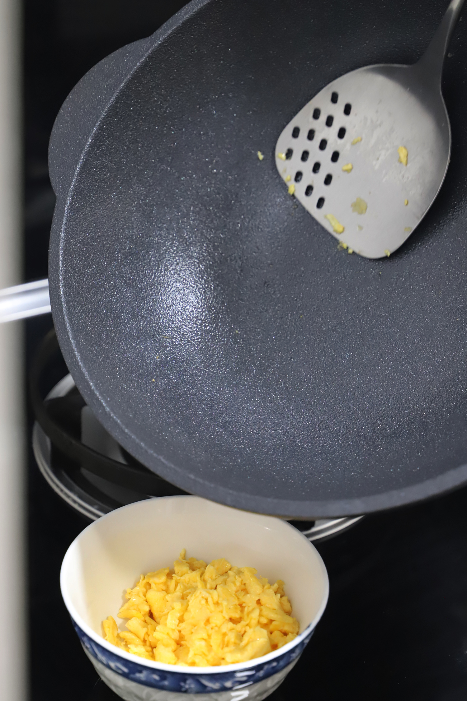 居派碳晶不粘锅测评,不惧铁铲的铁锅