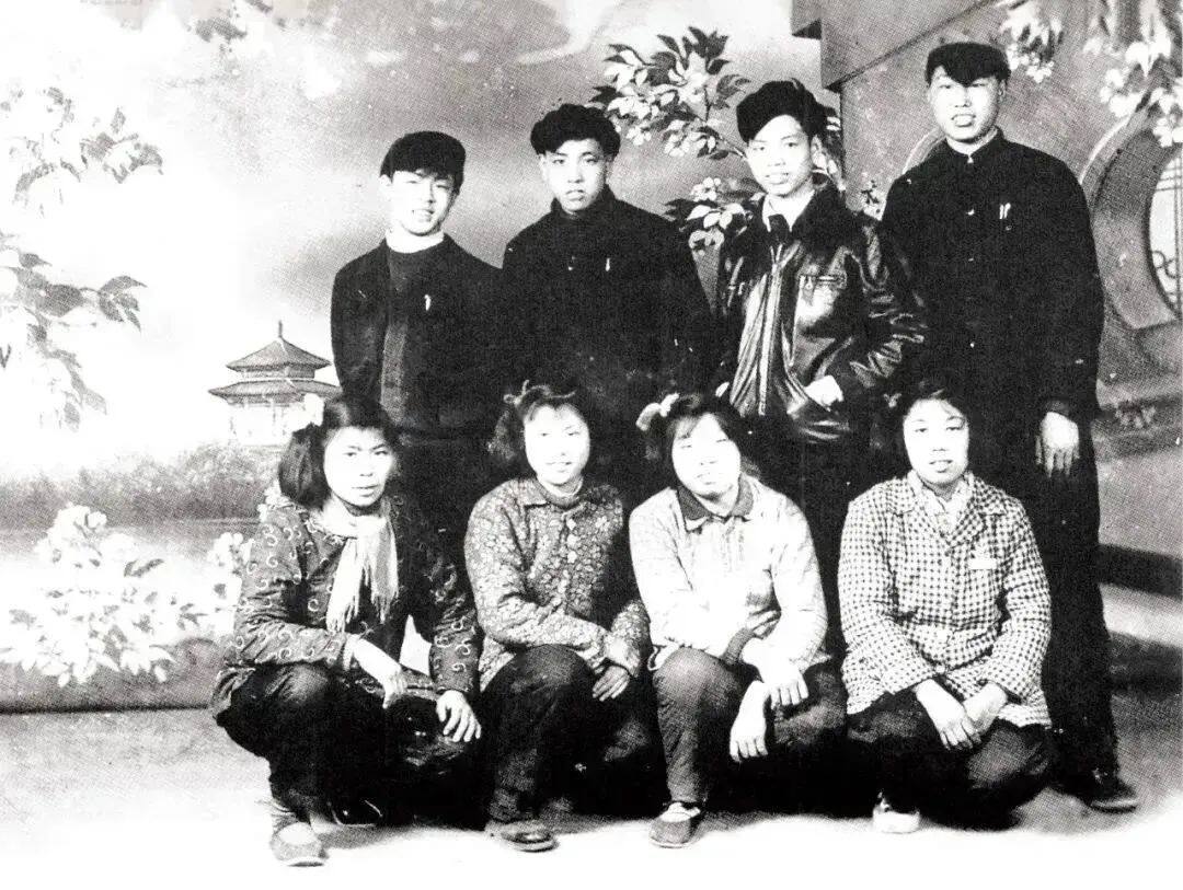 锋芒——纪念毛*东泽**等老一辈革命家为雷锋同志题词六十周年