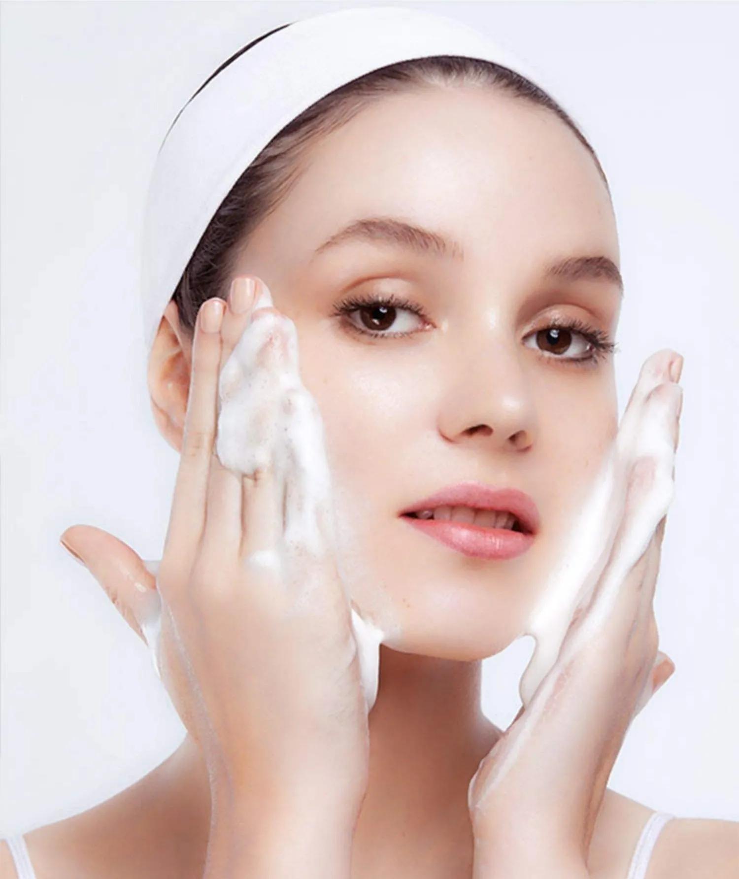 洗脸的五个秘诀,洗脸时提亮肤色最快的方法