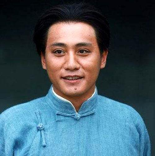 5位年轻演员饰演毛*东泽**主席，凭什么只有他从央视火向全国？