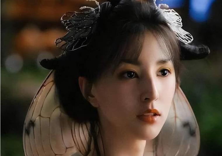 又见双面人！她是“精日分子”，出名后却试图立爱国人设