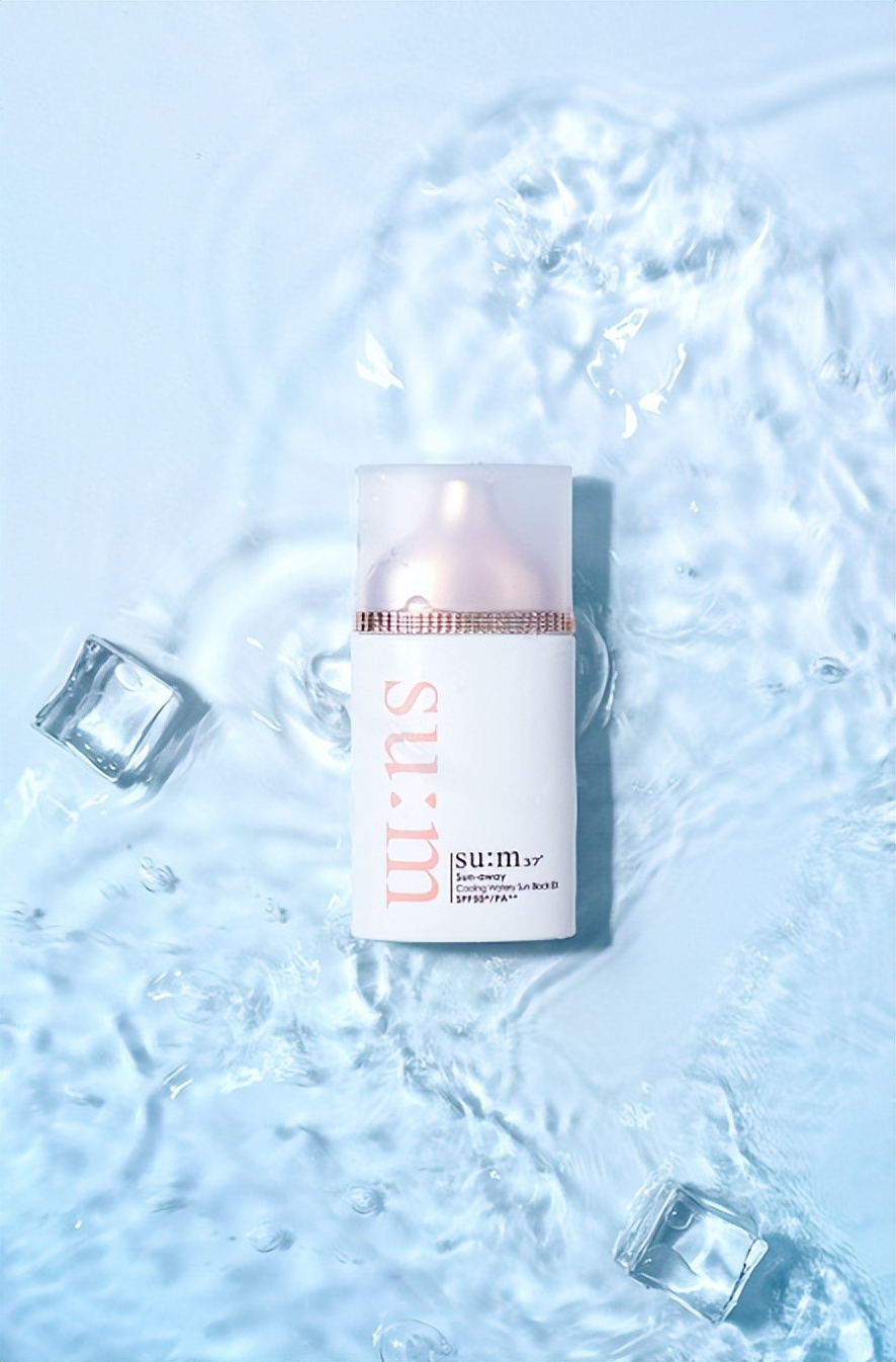 苏秘37°打破美肤与妆效壁垒，持久酵亮夏日水感妆容