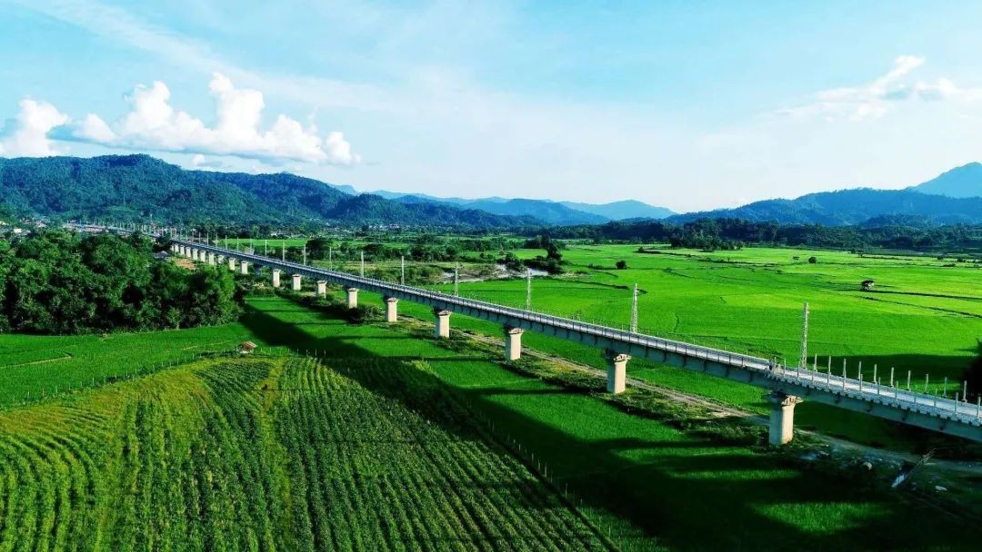 非凡十年新成就新跨越,非凡十年重大工程