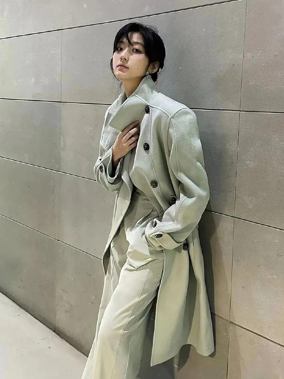 安吉丽娜朱莉大衣,安吉丽娜朱莉的冬季大衣街拍