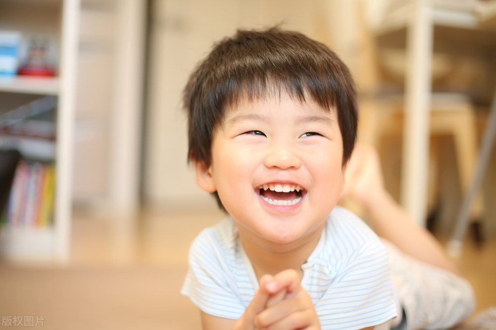 男孩这三个“缺点”让宝妈头疼,但不用管,将来可能更有出息