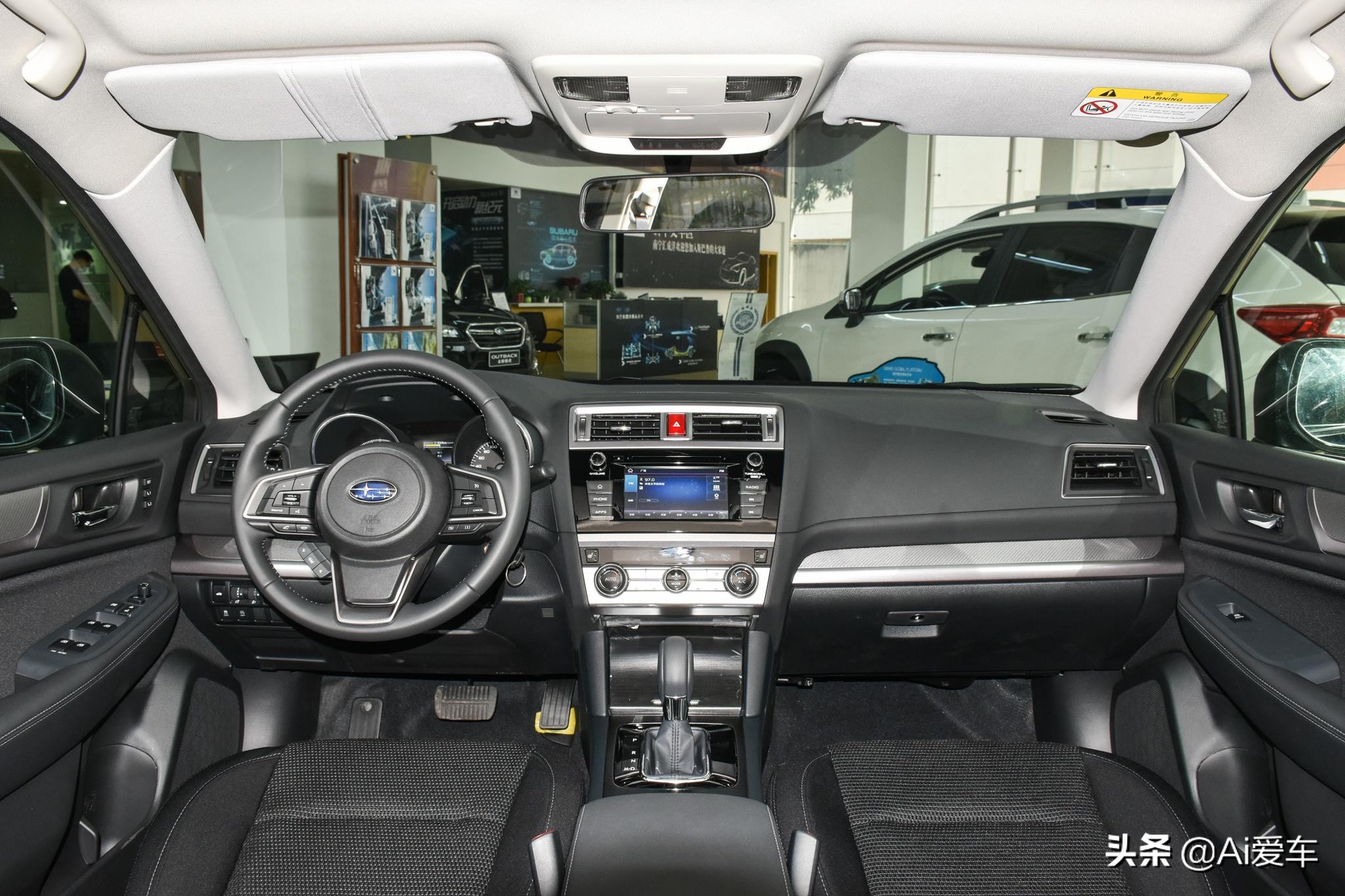 斯巴鲁力狮四驱顶配多少钱,省油性价比高的日系轿车