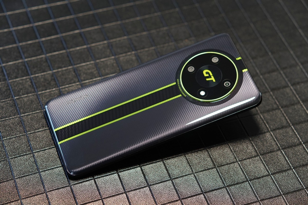 两千元买新手机不妨看看这几款,推荐一款值得入手配置高