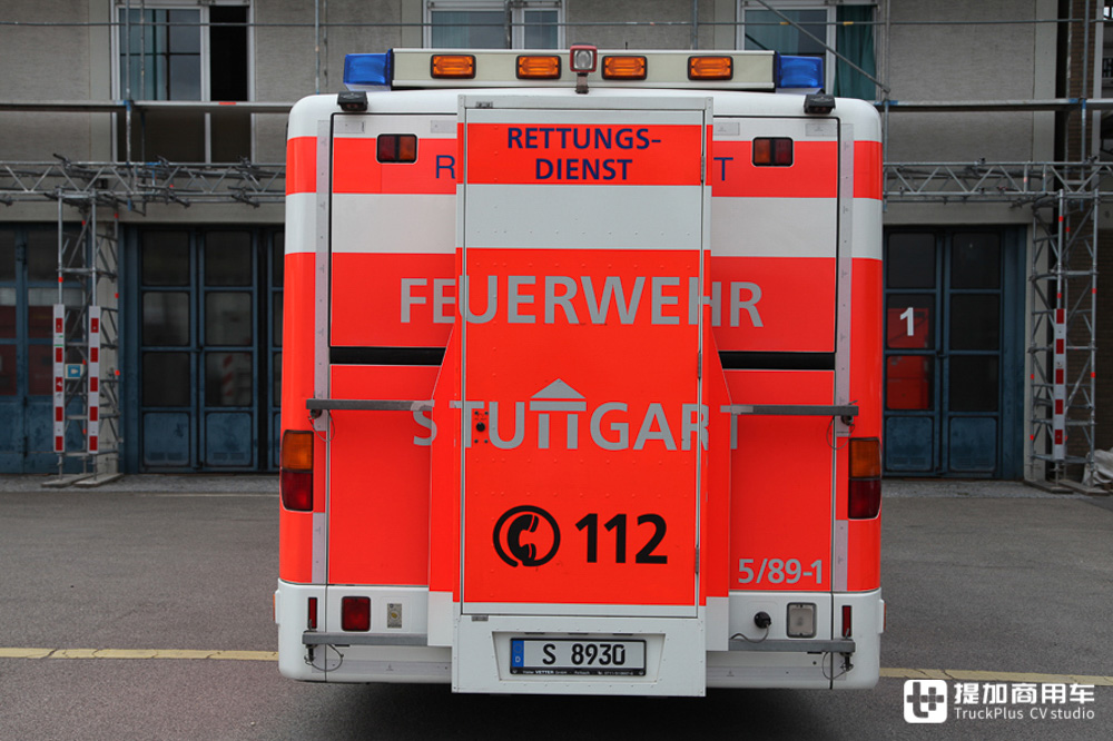 由12米奔驰Citaro公交改装，这么大的救护车，到底有何专业用途？