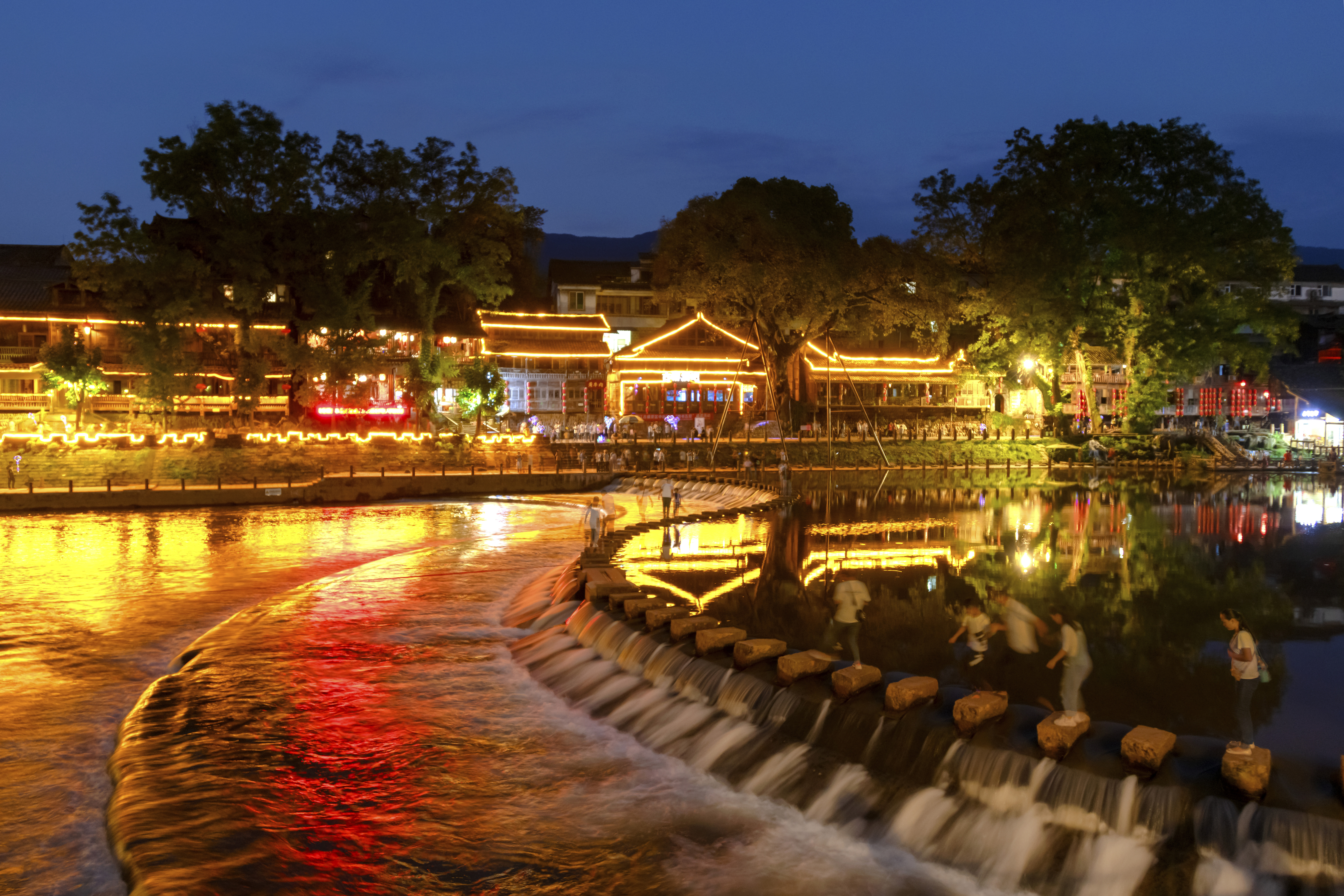 避暑六盘水，秋摄黄果树到北海过冬养老，又是一个小确幸？