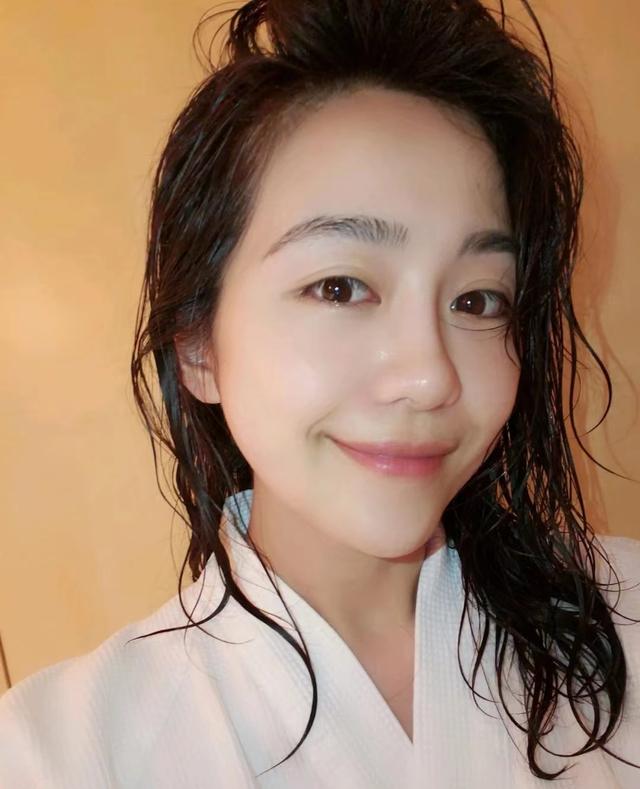 每天用清水洗脸不用洗面奶好吗,清水洗脸和补水区别