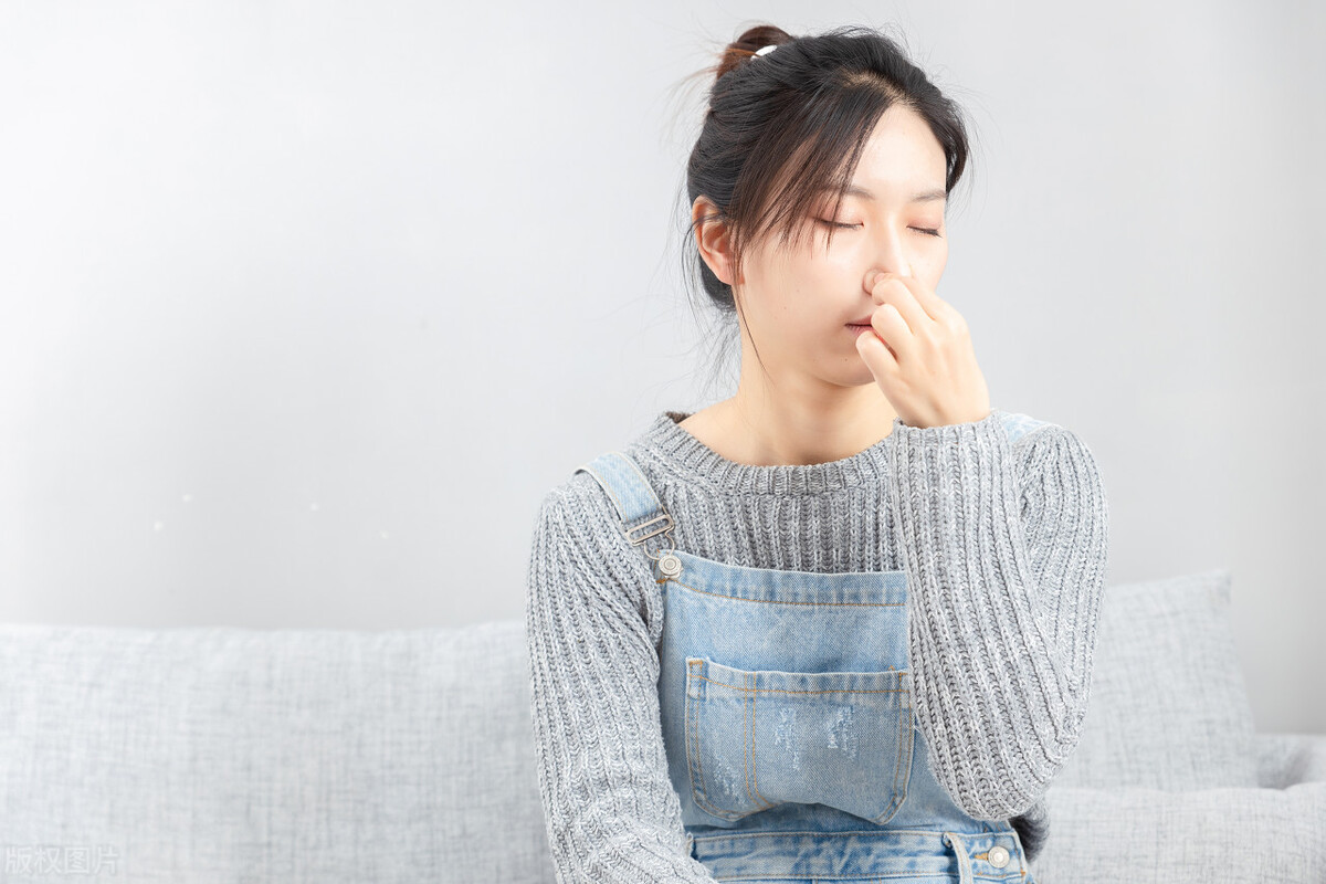 鼻毛窜出来跟什么有关,鼻毛窜出来的原因