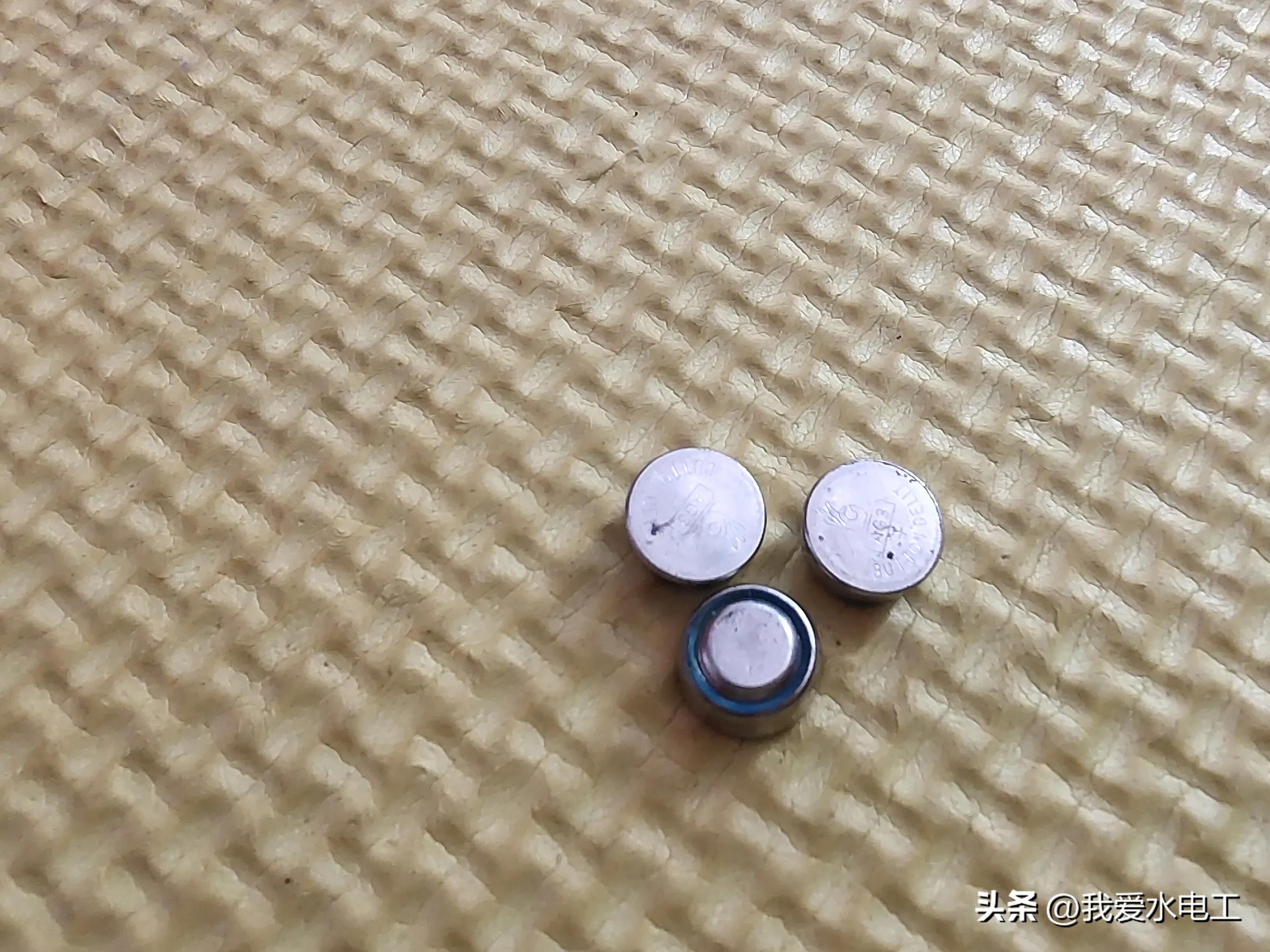 完全没有电的纽扣电池能充电吗,纽扣电池没电了能自己充电吗