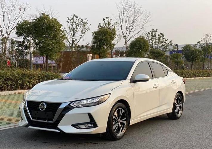 10万左右的车思域轩逸,大众朗逸和本田思域哪个值得购买