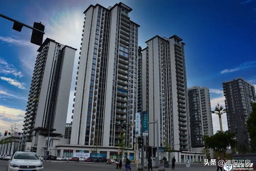 连续两年登顶,连续两年登顶老爷山