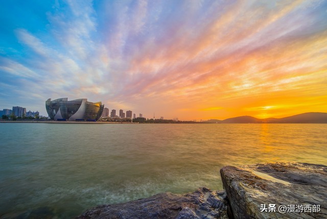 青岛自驾到海边怎么走,青岛到深圳多少公里自驾