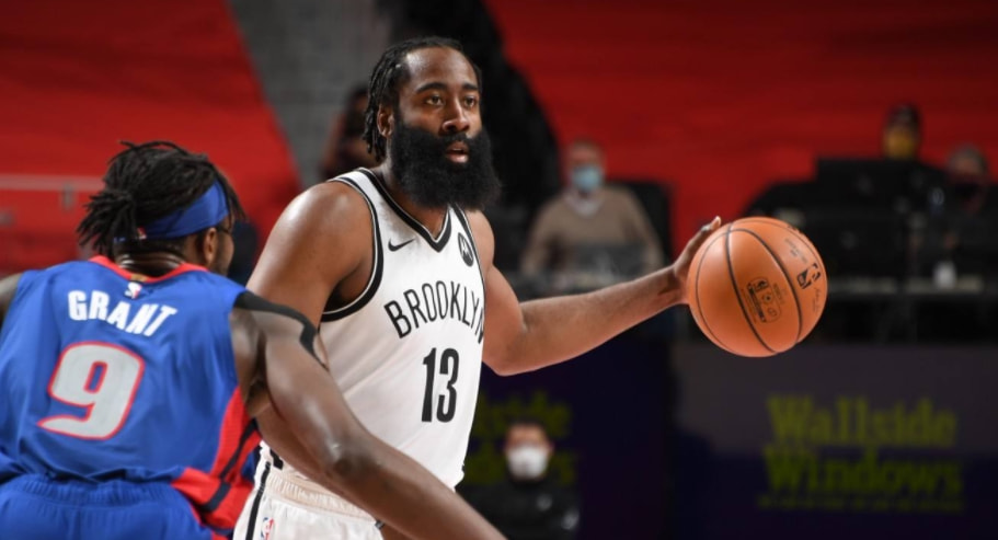 媲美库里的巨星？无法信任的球队毒瘤？哈登究竟是个怎样的球员？