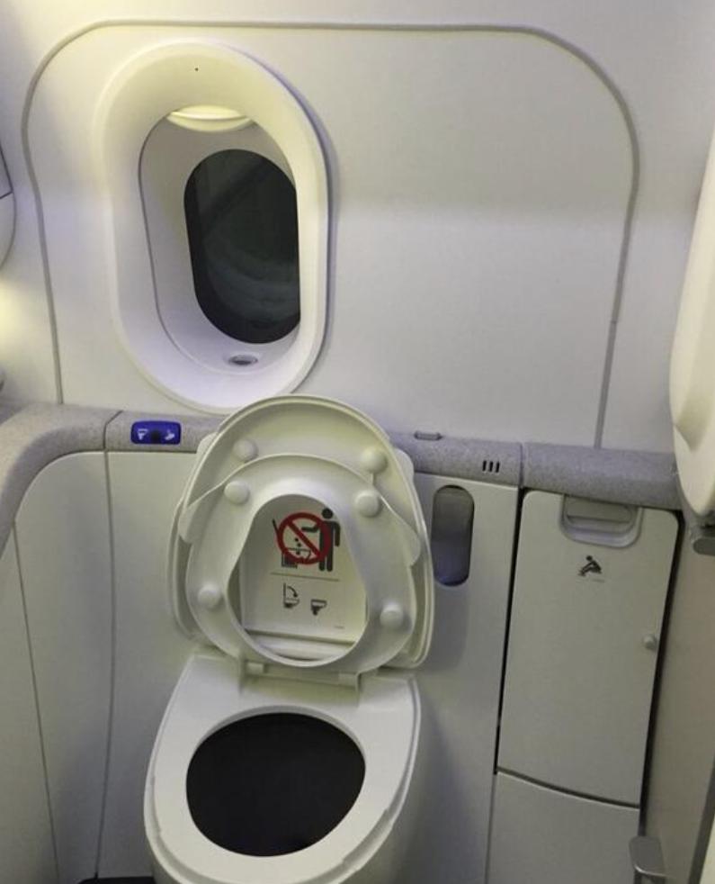 你第一次坐飞机有点紧张怎么办,第一次坐飞机如何避免紧张