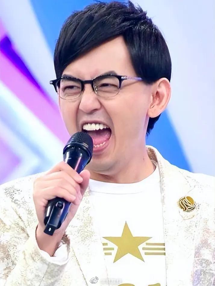 黄子佼为啥爆料那么多人,黄子佼被曝拿刀割自己