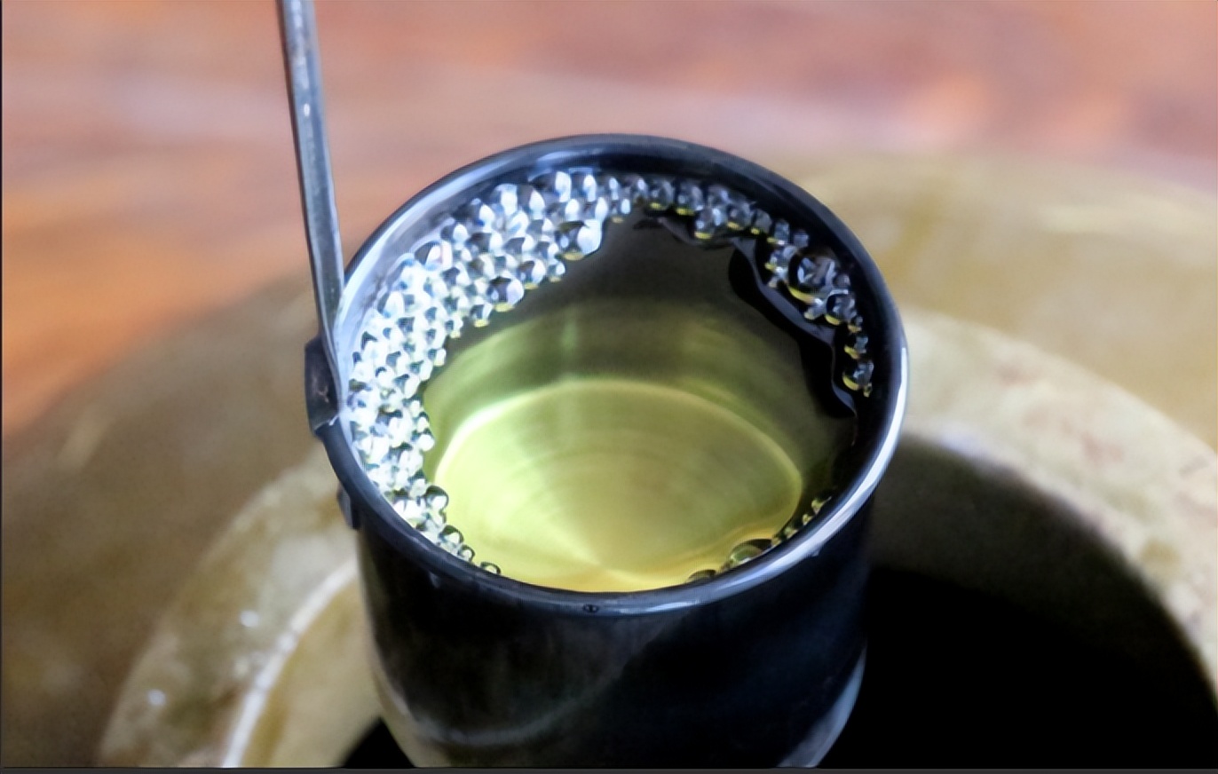 26年前，东北一民工挖出4.5吨白酒，竟是“国宝”,后来怎样？