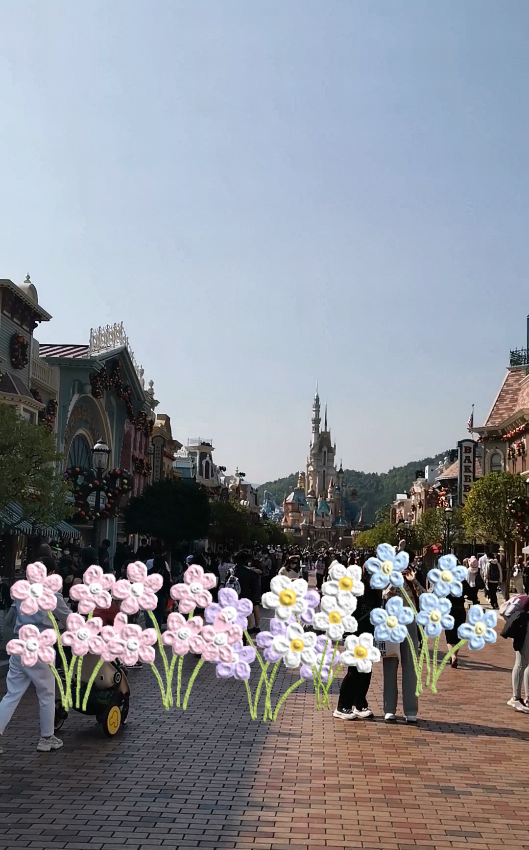 香港迪士尼乐园度假区过山车,香港迪士尼门票2024价格