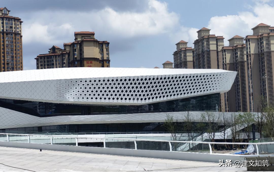 重庆龙兴体育场足球场,成都龙兴足球场