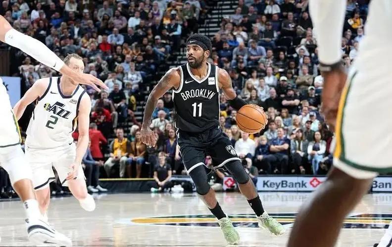 凯里欧文和利拉德效率谁高,利拉德谈欧文60分