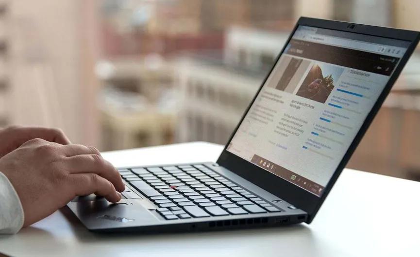 电脑常用快捷键分享：快速锁屏/分屏/返回桌面/调出emoji