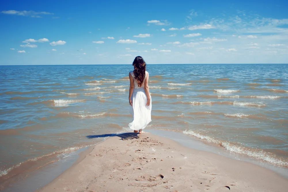 最顶级的自律不说闲话不管闲事,人最大的自律不是早出晚归