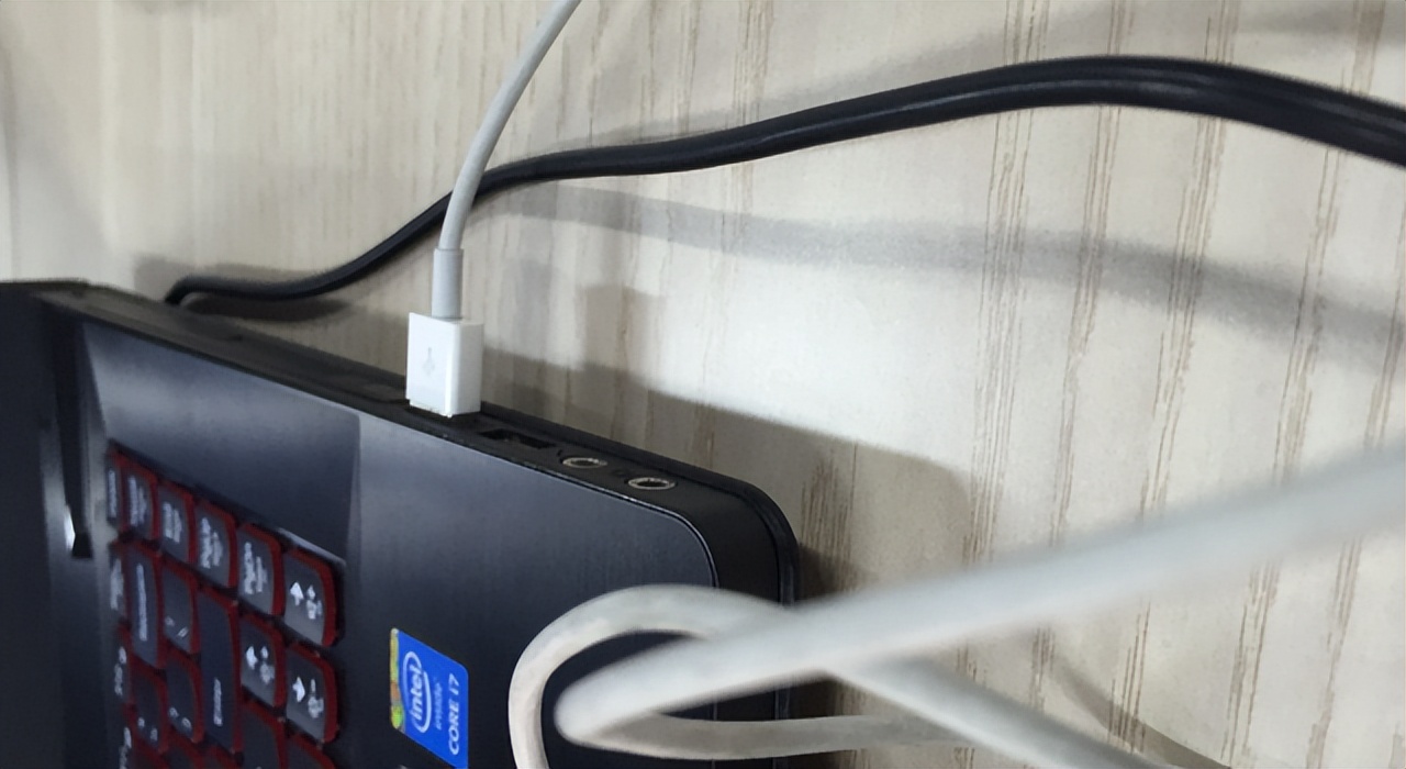 苹果手机当网卡给电脑上网,用旧手机给电脑做无线网卡