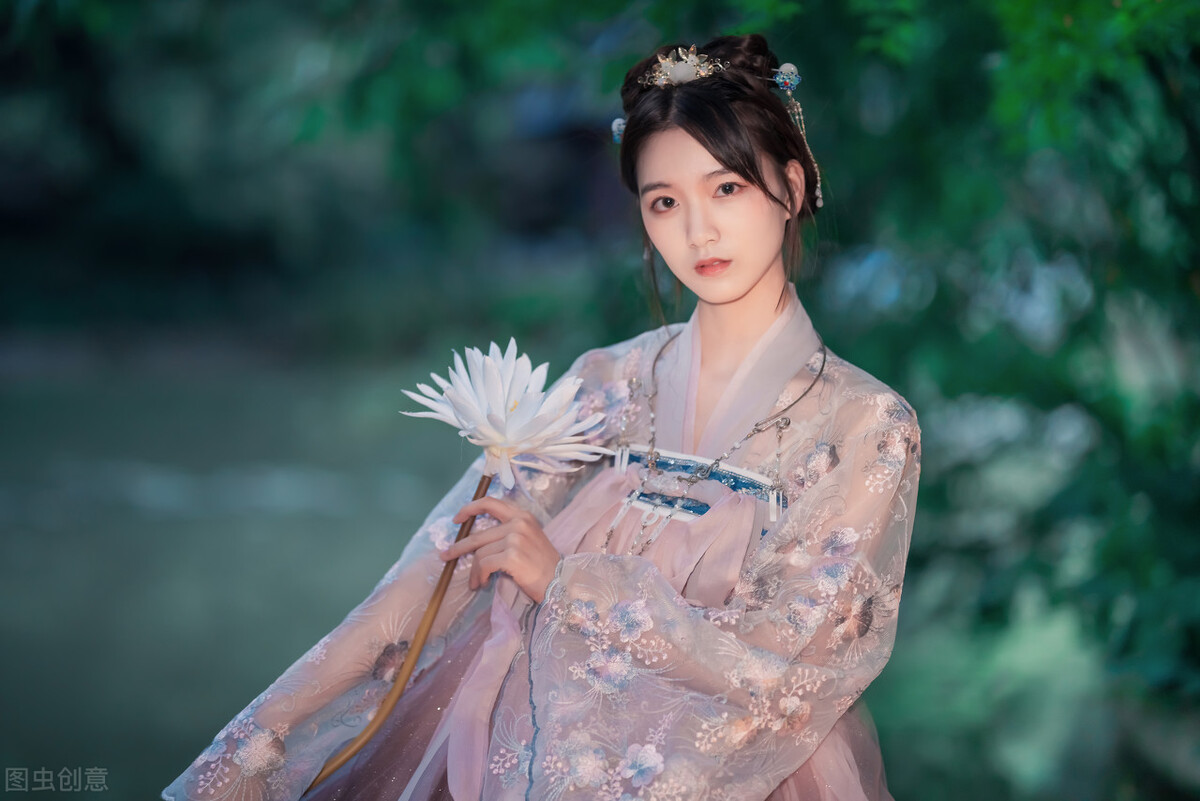 小戎诗经写的是哪里,诗经小戎全文及注解