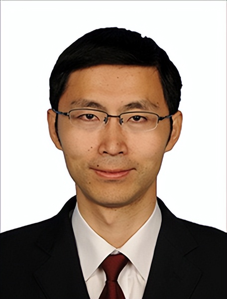 以人民为中心提高依法履职能力,坚持新思想领航促进高质量履职