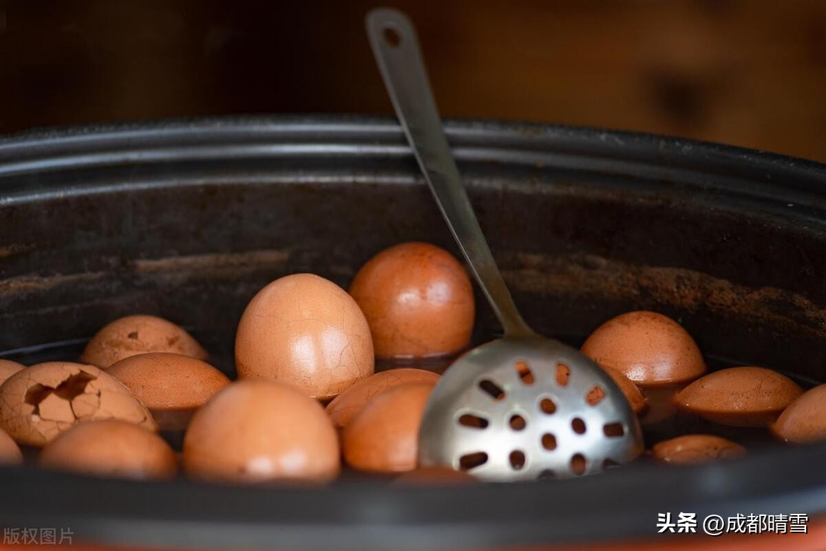 一个鸡蛋不到5毛钱，小时能吃半个钟头，现在的孩子为啥做不到？