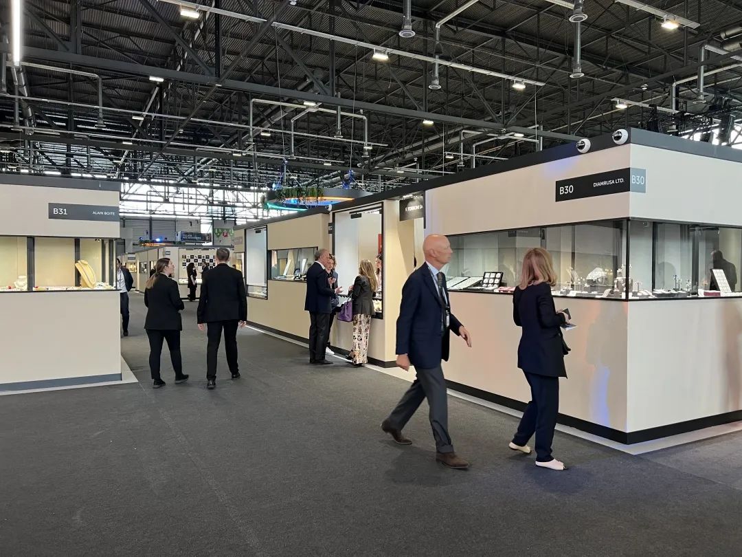 时隔3年又来日内瓦珠宝展大寻宝,竟然还见到了JAR真身!