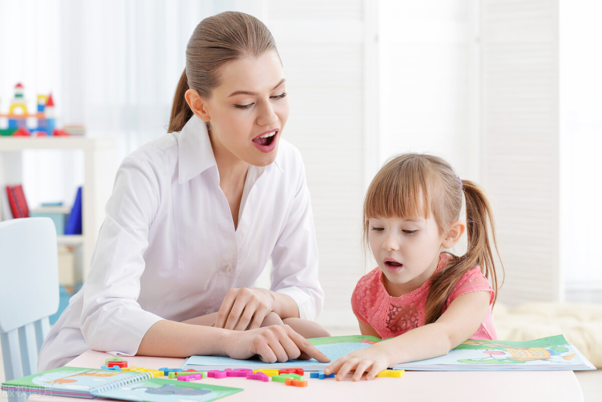 3岁男孩爱动手打人看什么绘本,6-12岁孩子必读的十本绘本