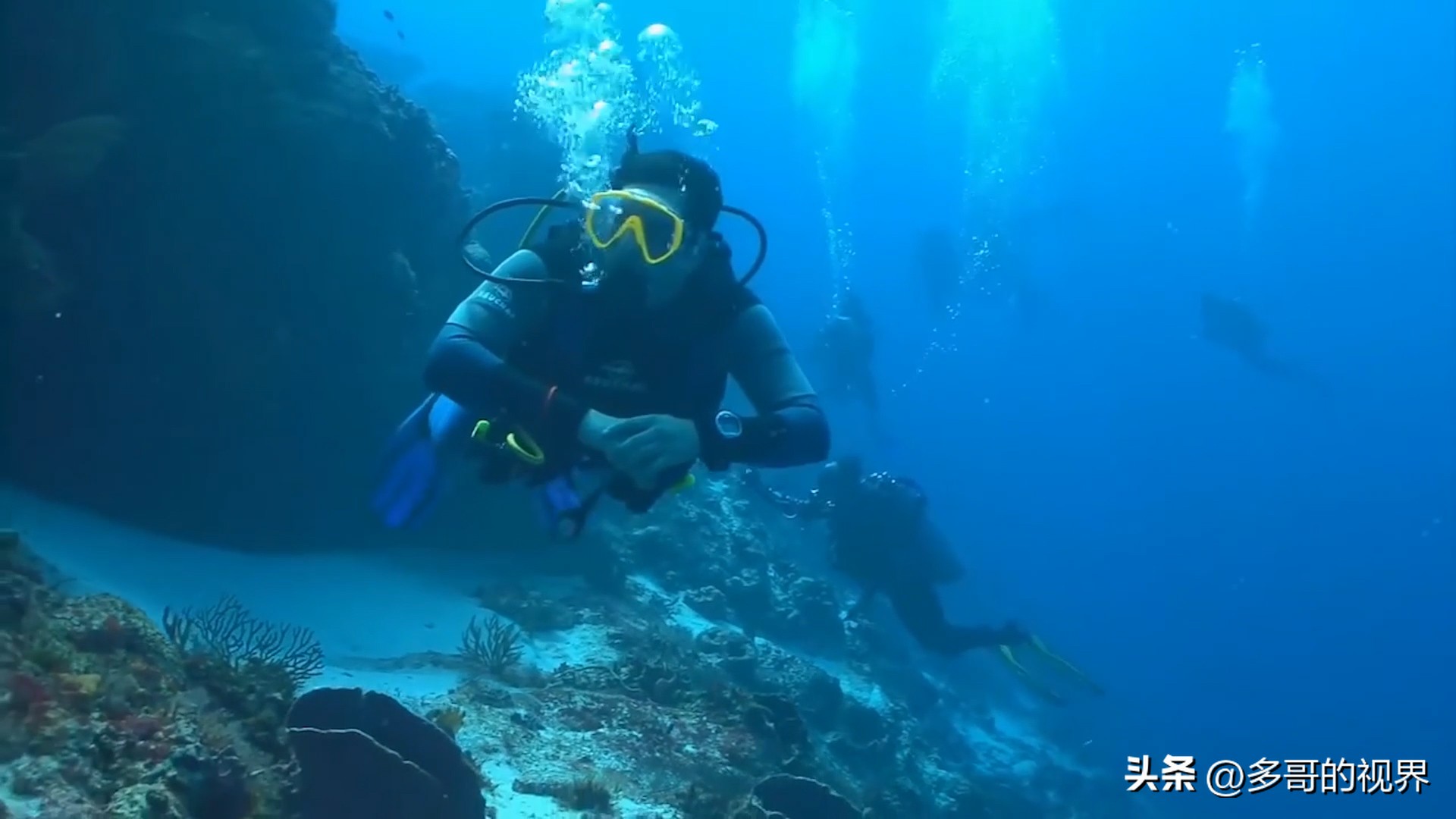 马里亚纳海沟深海有什么 (最深海沟马里亚纳是如何发现的)
