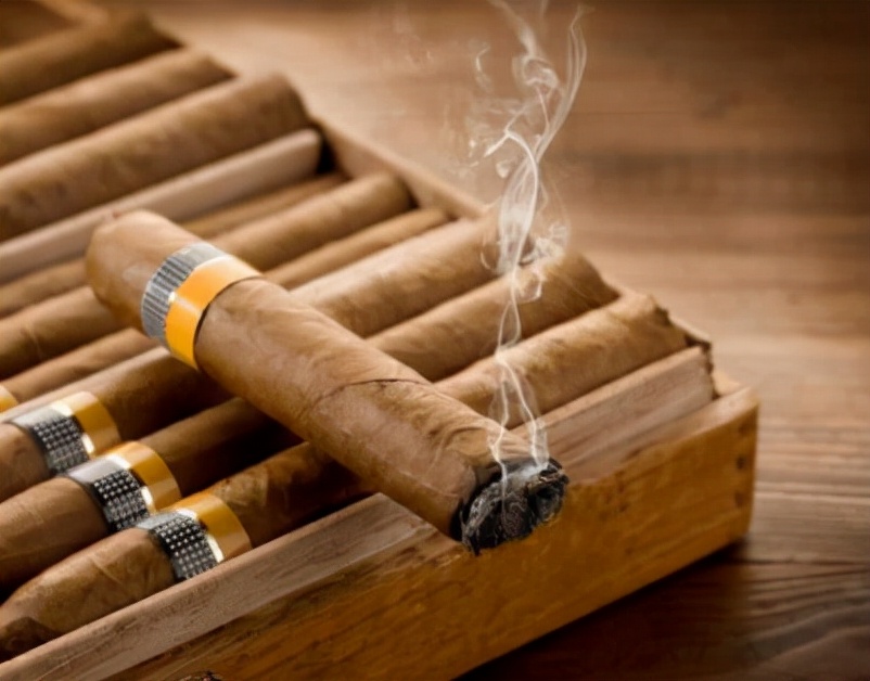 老烟民四种香烟已被列入黑名单,这7种香烟或被列入“黑名单”